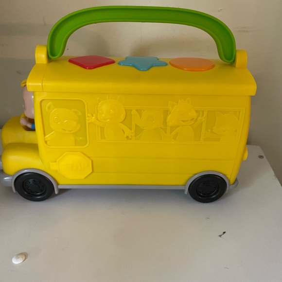 Coco melon bus - Picture 5 of 7